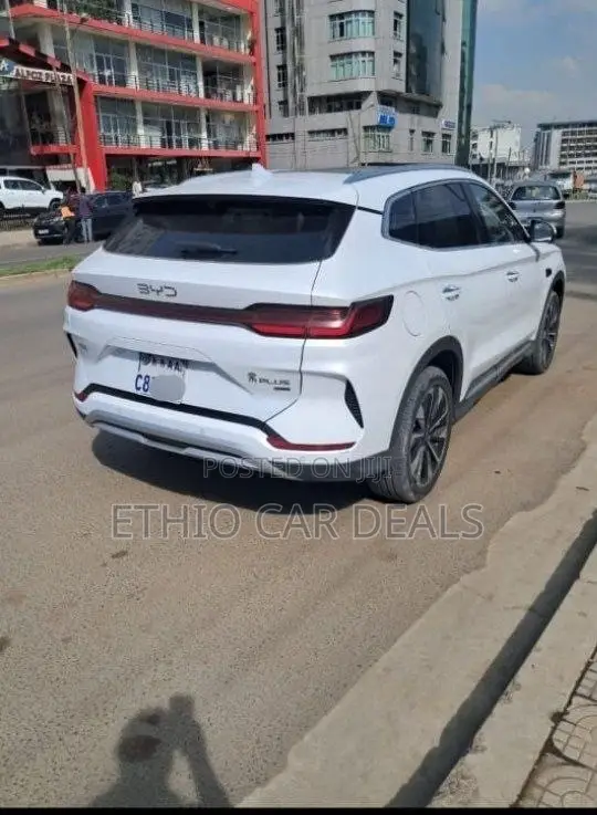 BYD Song Plus 2025 White