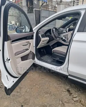 BYD Song Plus 2025 White