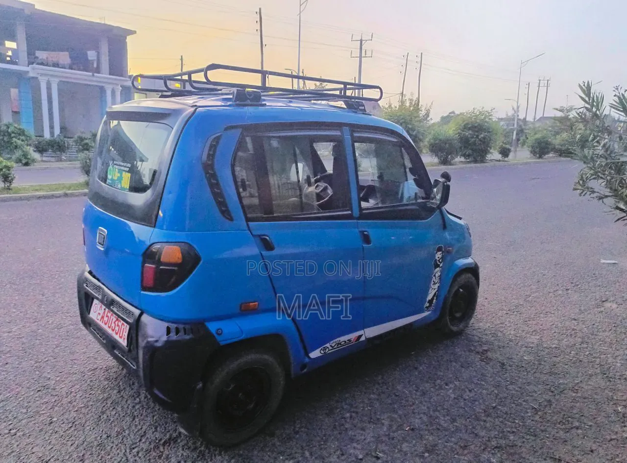 Bajaj Qute 2021 Blue