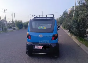 Bajaj Qute 2021 Blue
