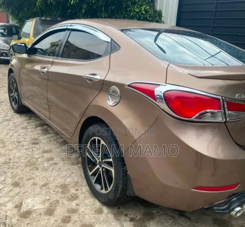 Hyundai Elantra 2015