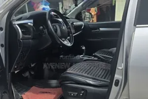 Toyota Hilux 2018 Silver