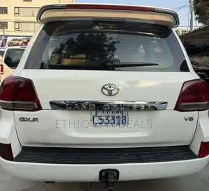 Toyota Land Cruiser 4.5 V8 GX-R 2012 White