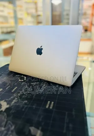 New Laptop Apple MacBook Pro 2022 M2 8GB Apple M2 SSD 512GB
