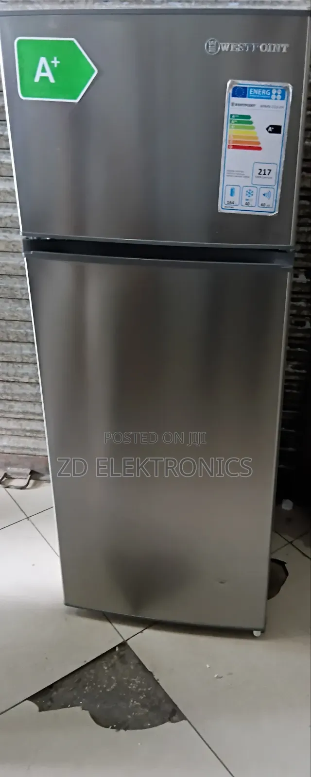 Westpoint Refrigerator Model 270