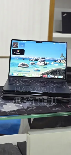 New Laptop Apple MacBook Air 2025 M4 16GB Apple M4 SSD 256GB