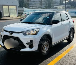 Toyota Raize 2022 Off white
