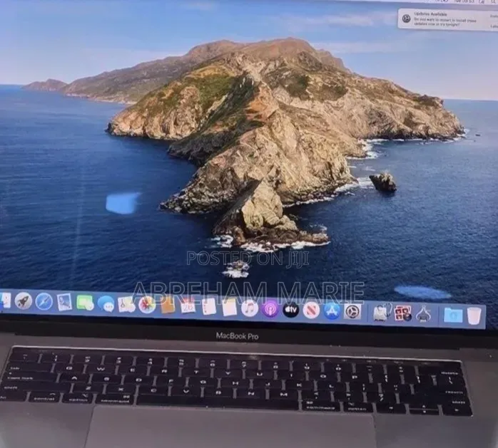 New Laptop Apple MacBook Pro 2018 32GB Intel Core i7 SSD 1T