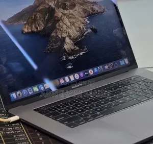 New Laptop Apple MacBook Pro 2018 32GB Intel Core i7 SSD 1T