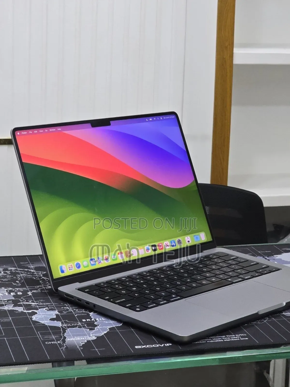 New Laptop Apple MacBook Pro 2023 M3 8GB Apple M3 SSD 256GB