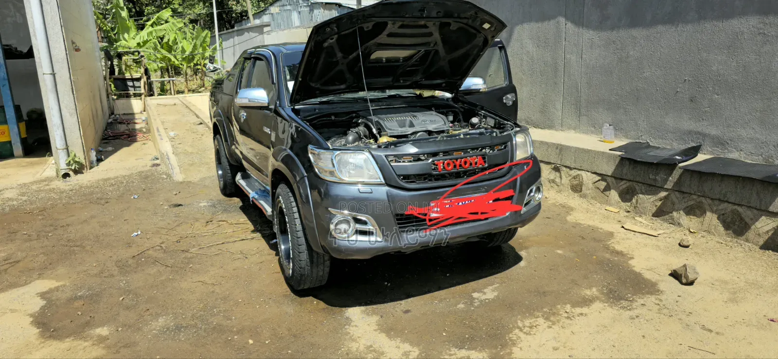 Toyota Hilux 2013 Black