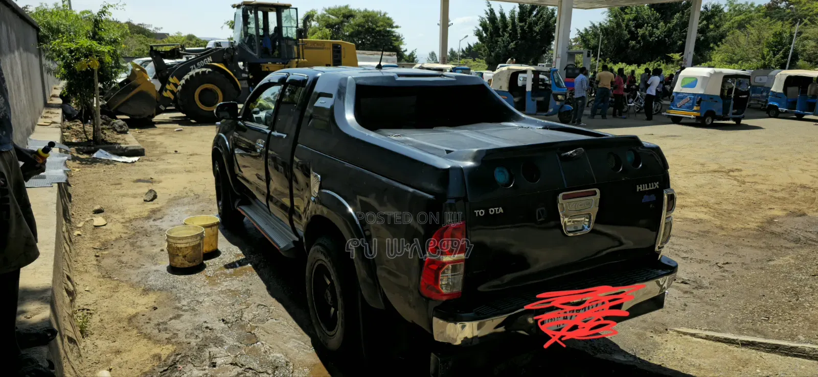 Toyota Hilux 2013 Black