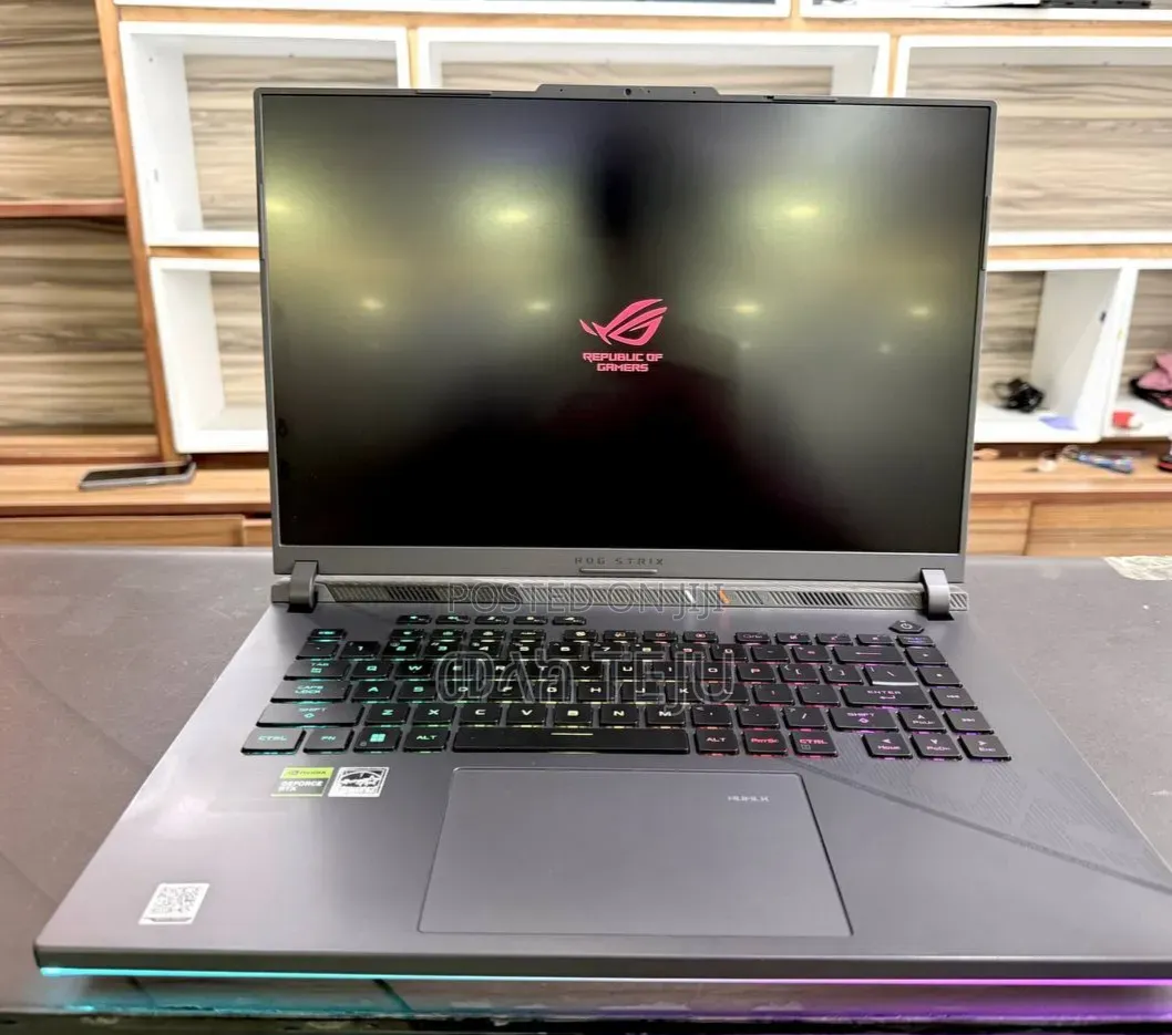 New Laptop Asus ROG Strix G16 16GB Intel Core i9 SSD 1T