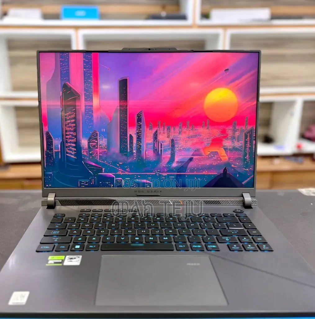 New Laptop Asus ROG Strix G16 16GB Intel Core i9 SSD 1T
