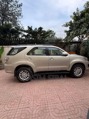 Toyota Fortuner 2012 Blue