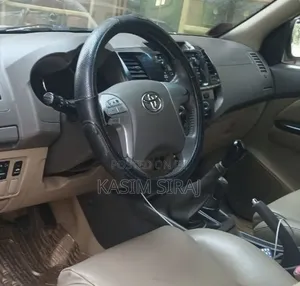Toyota Fortuner 2012 Blue