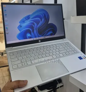 New Laptop Lenovo Yoga 11e 16GB Intel Core Ultra 7 SSD 512GB