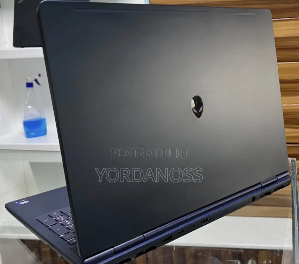 New Laptop Alienware 16x Aurora 32GB Intel Core Ultra 9 SSD 1T