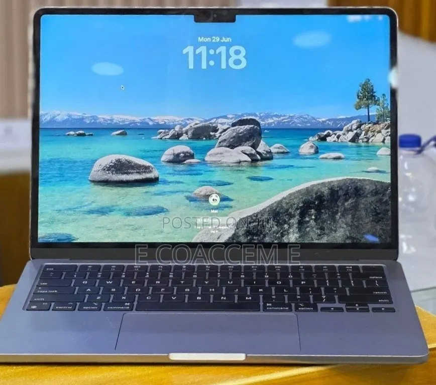 New Laptop Apple MacBook 8GB Apple M2 SSD 256GB
