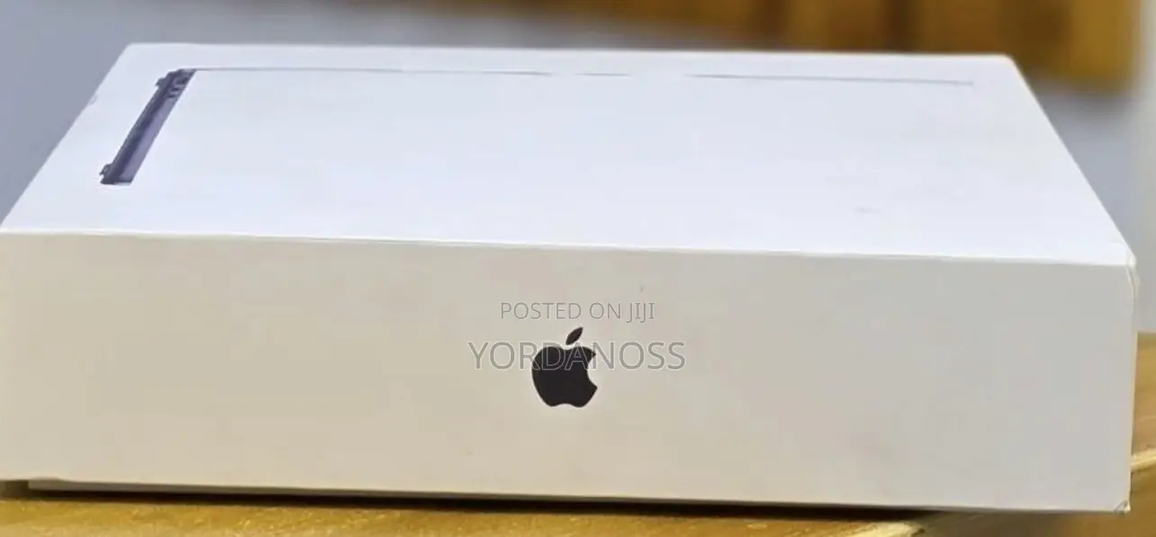 New Laptop Apple MacBook Air 2026 M5 16GB Apple M5 SSD 512GB