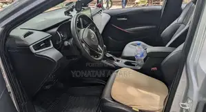 Toyota Corolla 2022 Silver