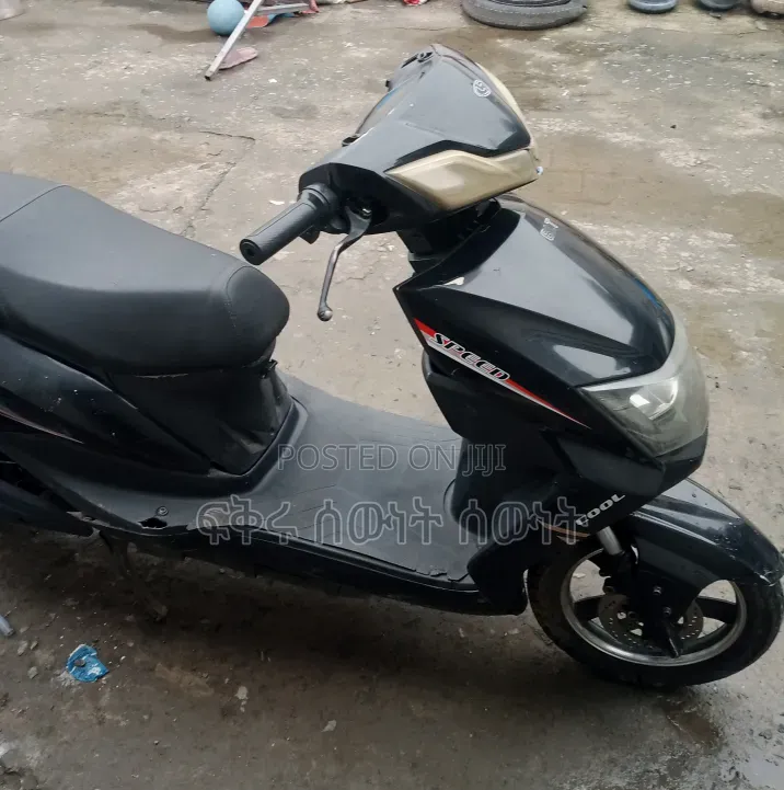 American Ironhorse Chopper 2025 Black