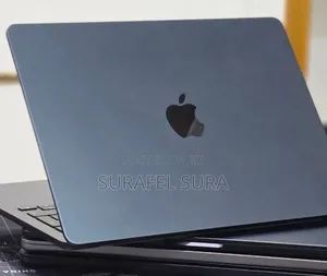New Laptop Apple MacBook Air 2024 M3 16GB Apple M4 SSD 256GB