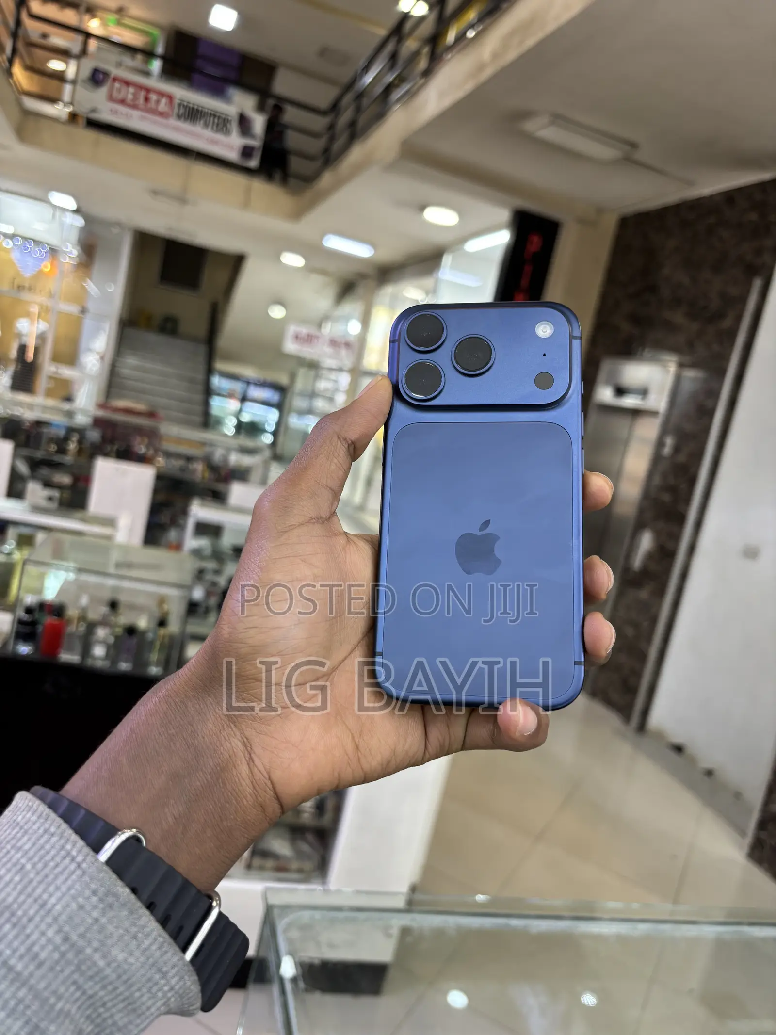 New Apple iPhone 17 Pro 256 GB Blue