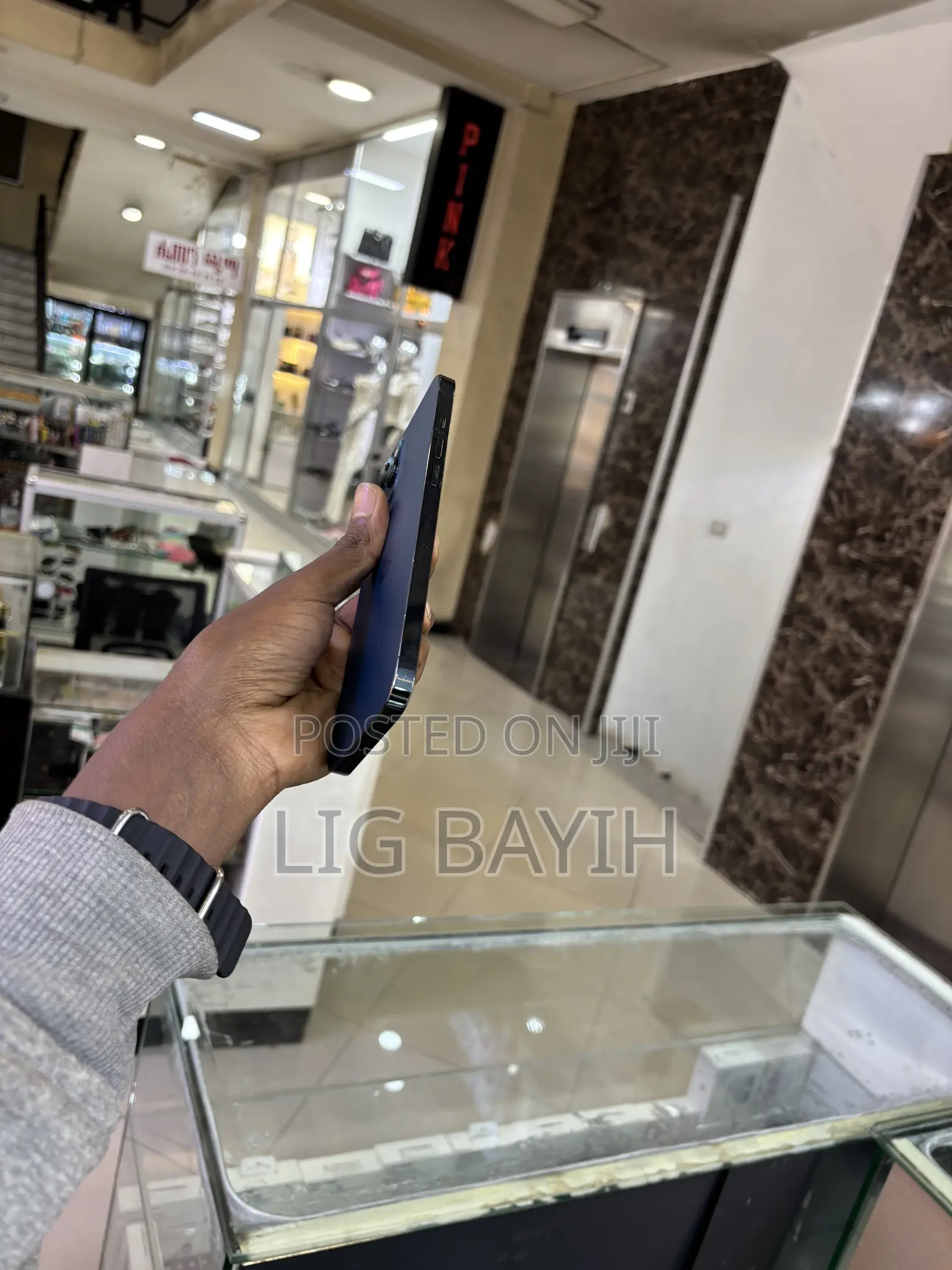 New Apple iPhone 17 Pro 256 GB Blue