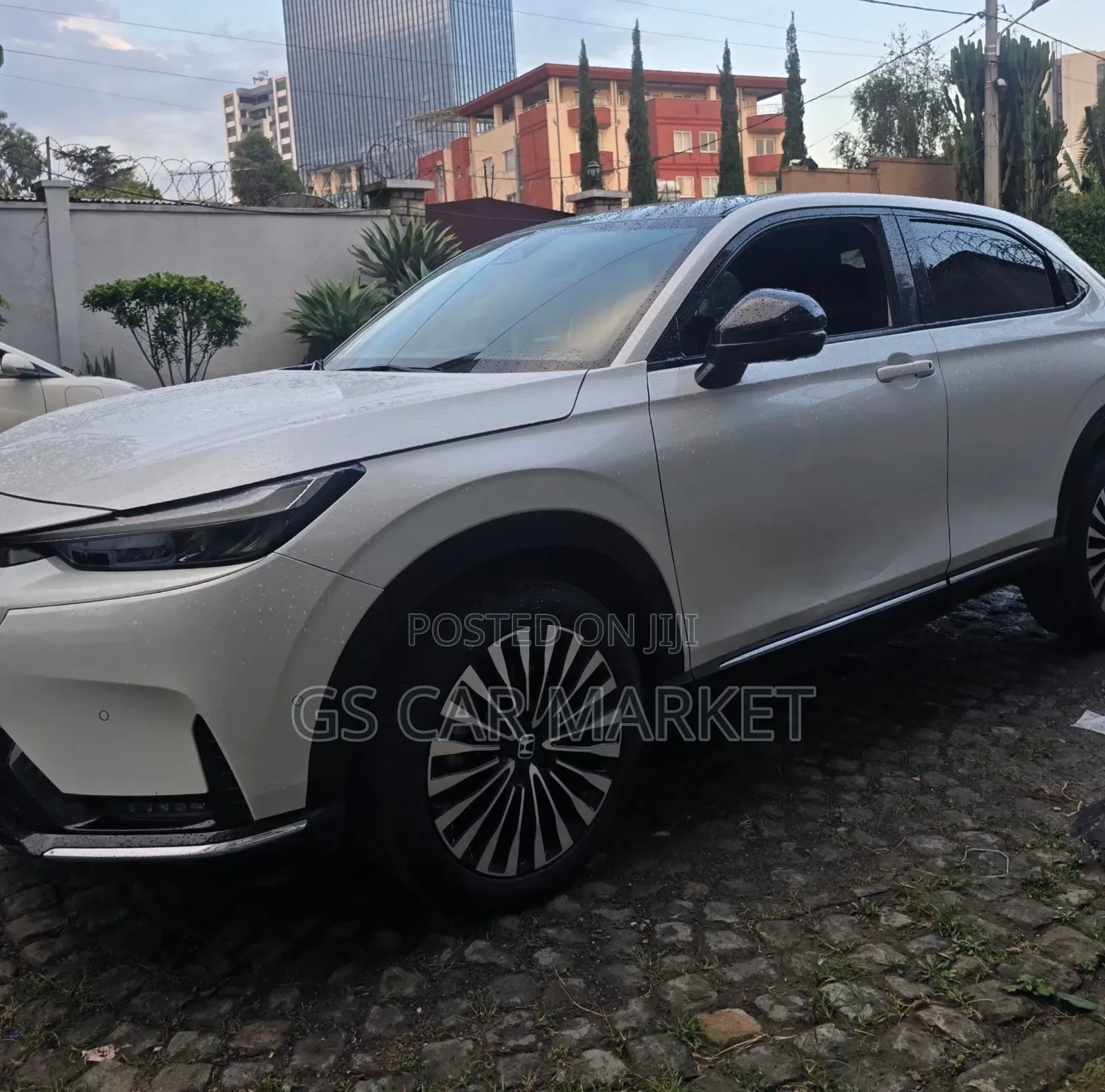 Honda e:NS1 68.8 kWh FWD 2023 White