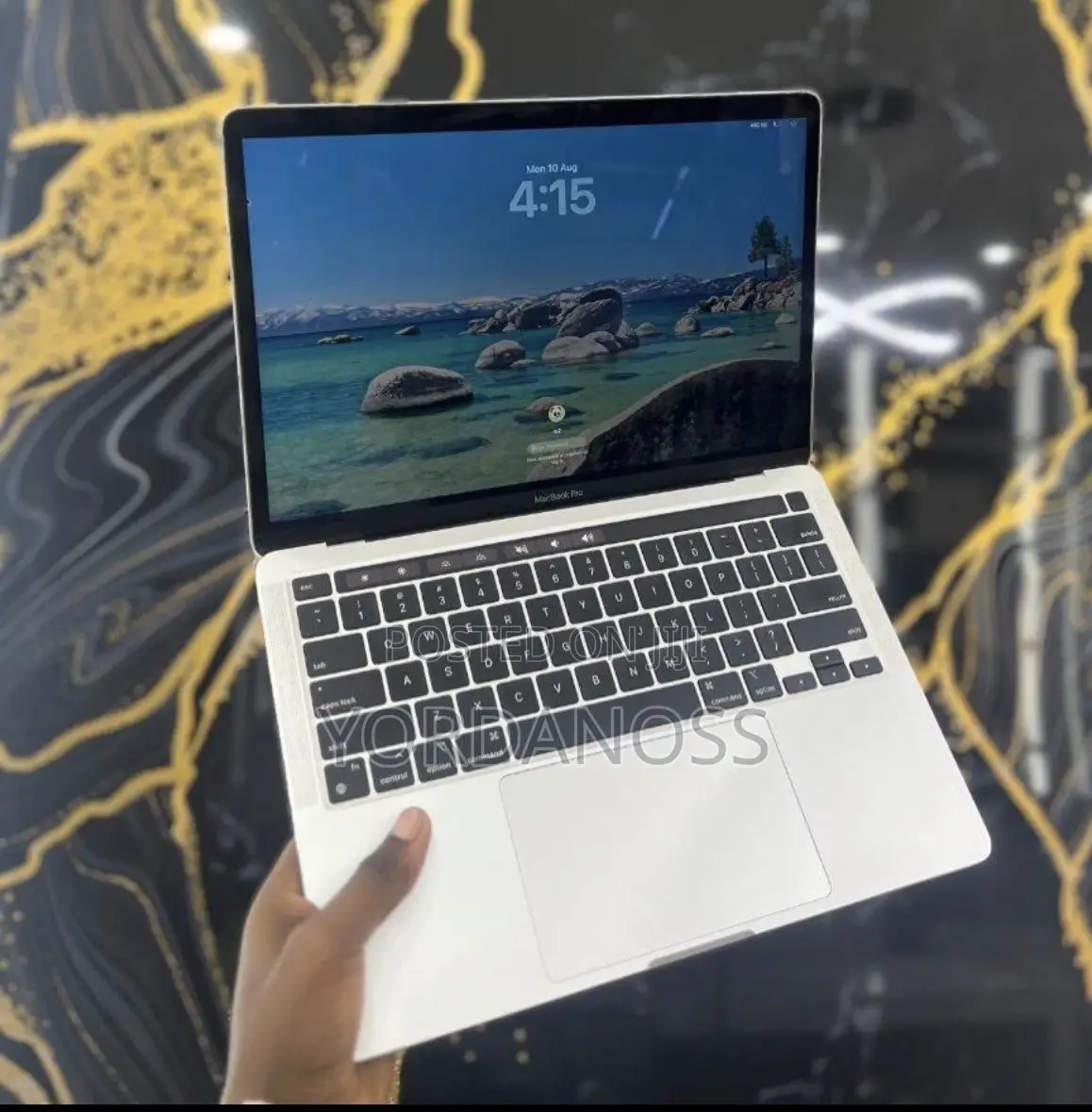 New Laptop Apple MacBook Pro 2022 M2 8GB Apple M2 SSD 512GB