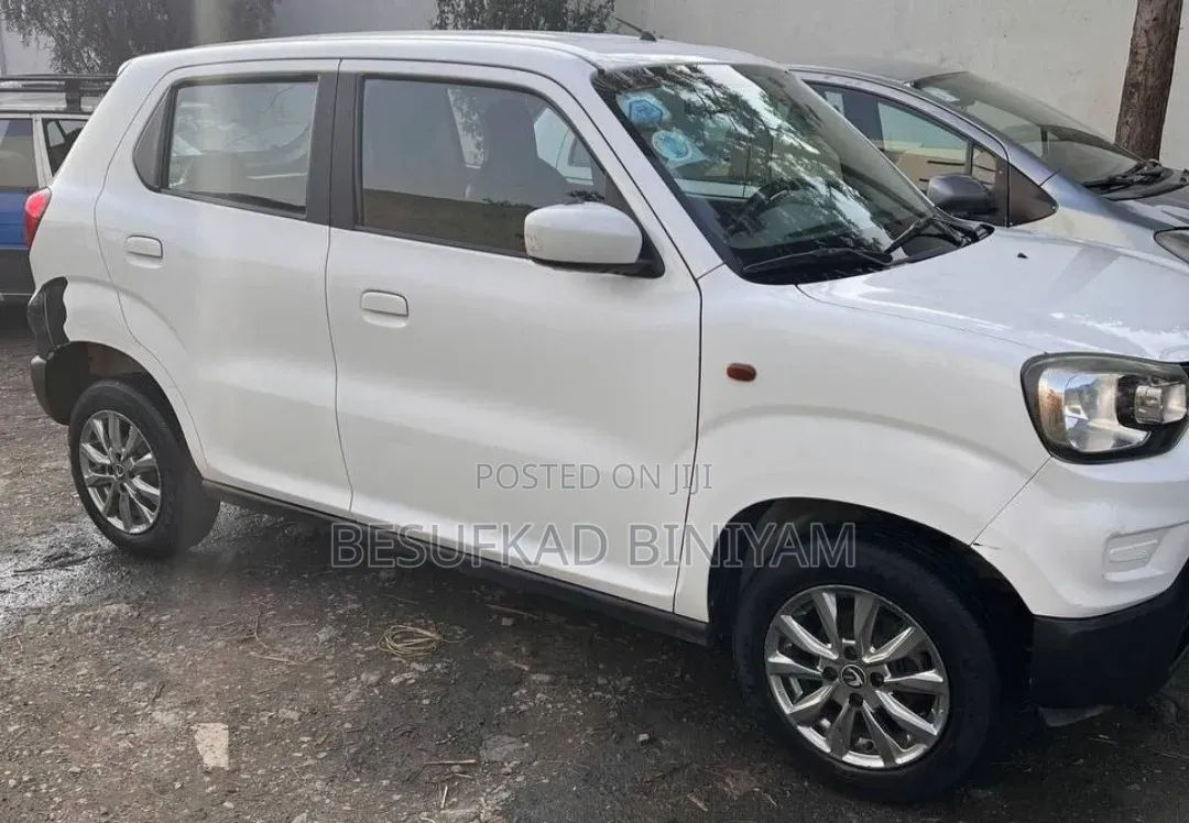 Suzuki S-Presso 2021 White
