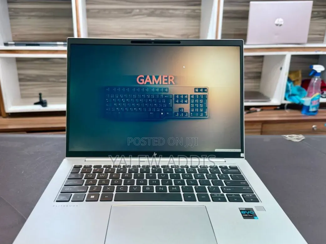 New Laptop HP EliteBook 840 10 16GB Intel Core i5 SSD 1T