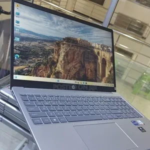 New Laptop HP Stream Notebook 16GB Intel Core i5 SSD 512GB