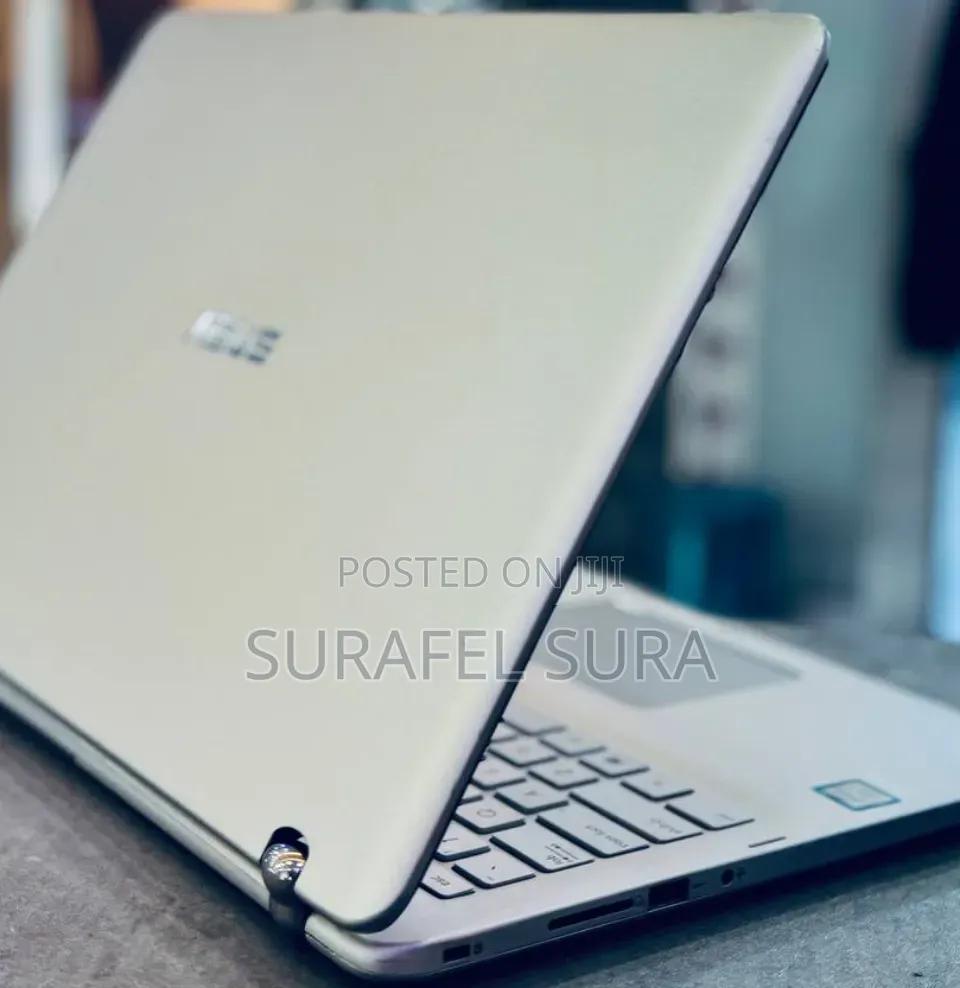 New Laptop Asus Vivobook 15 8GB Intel Core i5 SSD 256GB