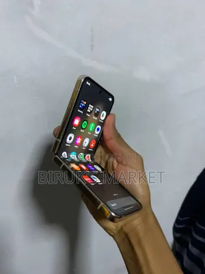 Samsung Galaxy Z Flip4 128 GB Rose Gold
