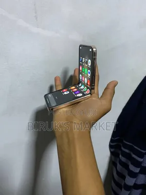 Samsung Galaxy Z Flip4 128 GB Rose Gold