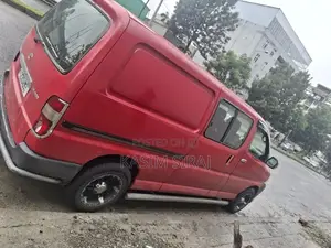 Toyota HiAce 2011 Red
