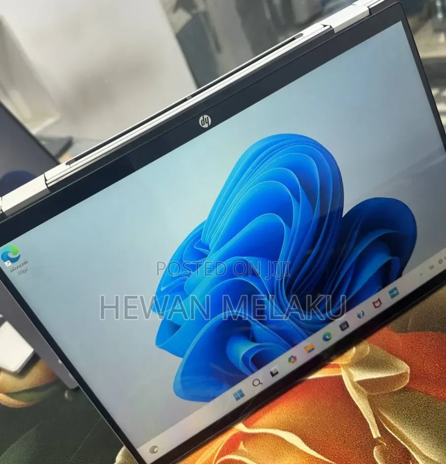 New Laptop HP OmniBook 5 Flip 14-fp0023dx 16GB Intel Core 7 SSD 512GB