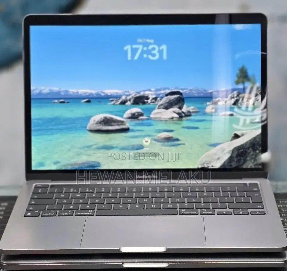 New Laptop Apple MacBook Pro 2020 M1 8GB Apple M1 SSD 512GB