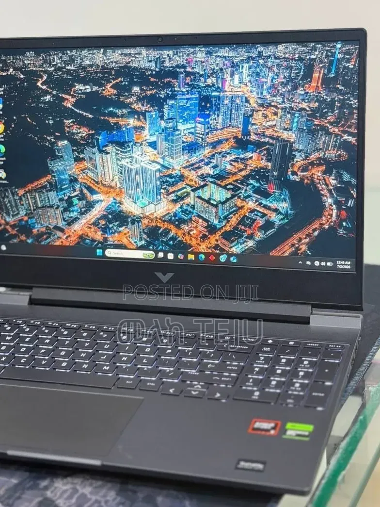 New Laptop HP Victus 15 16GB AMD Ryzen 3 SSD 512GB