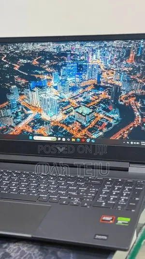 New Laptop HP Victus 15 16GB AMD Ryzen 3 SSD 512GB