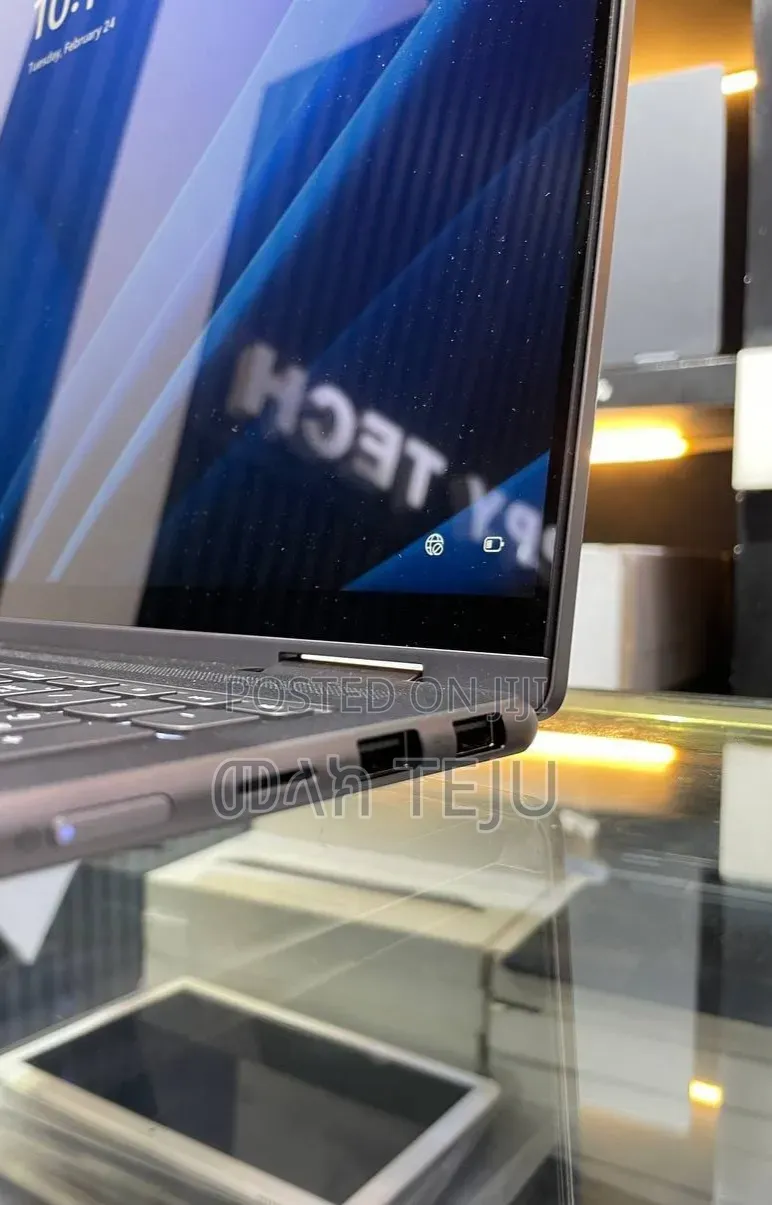 New Laptop Lenovo Yoga 11e 16GB Intel Core Ultra 7 SSD 512GB