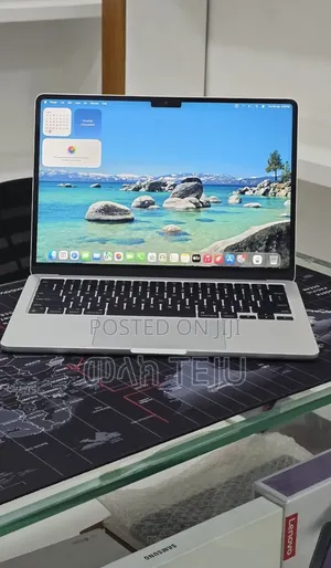 New Laptop Apple MacBook Air 2024 M3 16GB Apple M3 SSD 256GB