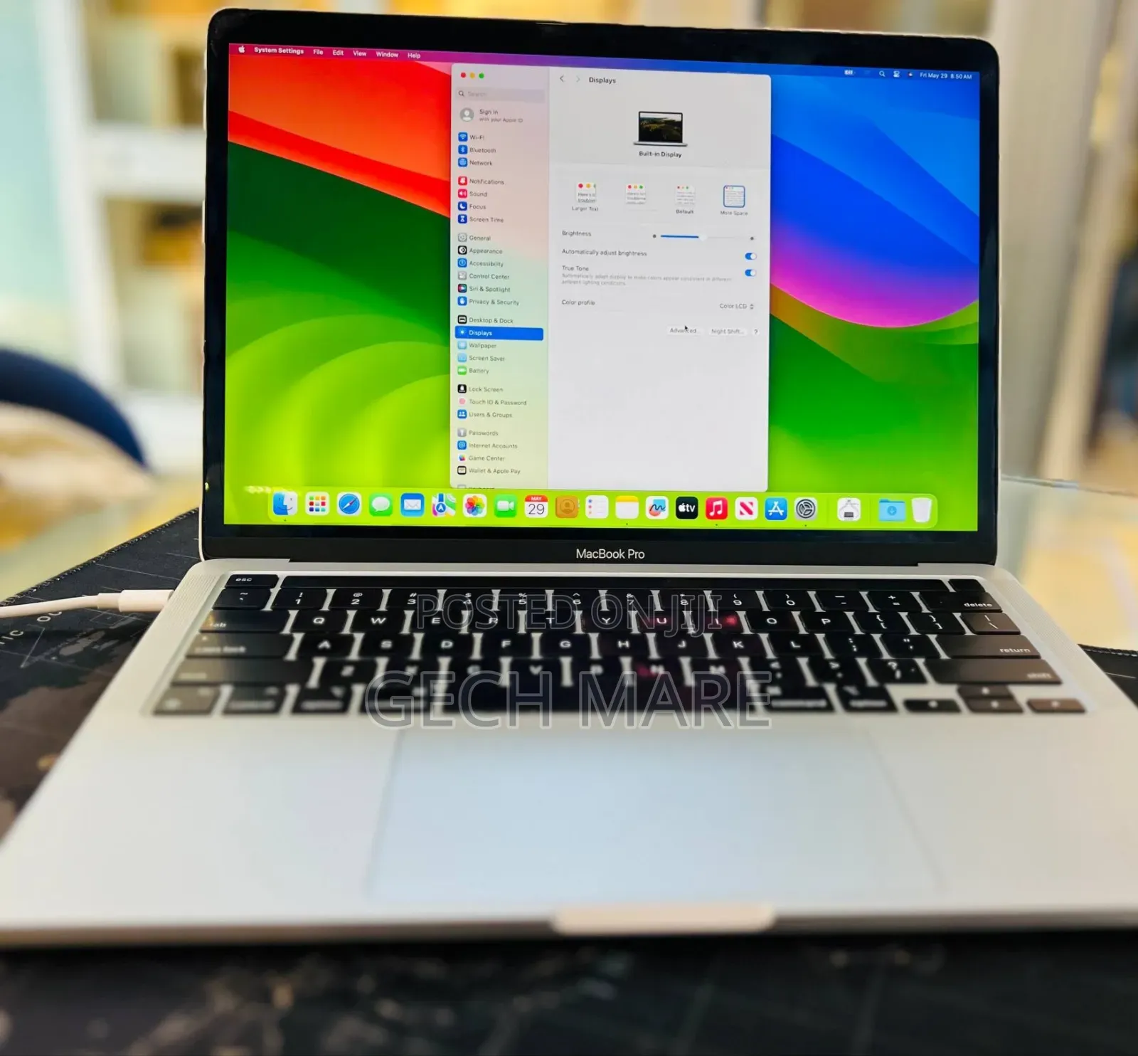 New Laptop Apple MacBook Pro 2021 M1 16GB Intel SSD 256GB