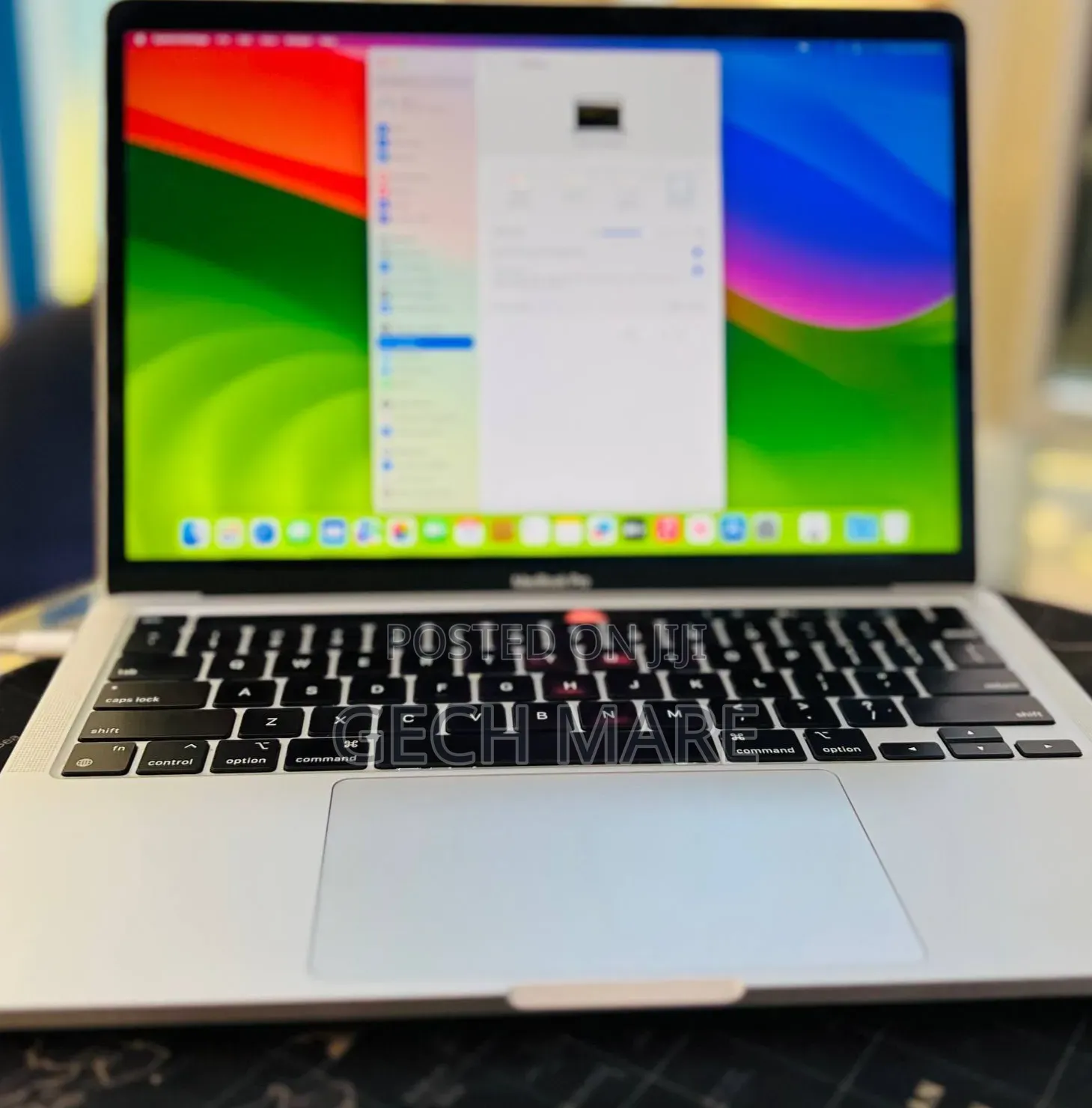 New Laptop Apple MacBook Pro 2021 M1 16GB Intel SSD 256GB