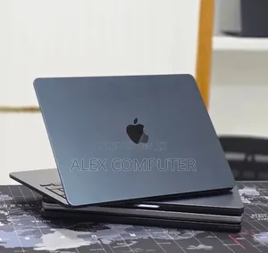 New Laptop Apple MacBook Air 2025 M4 16GB Apple M4 SSD 256GB