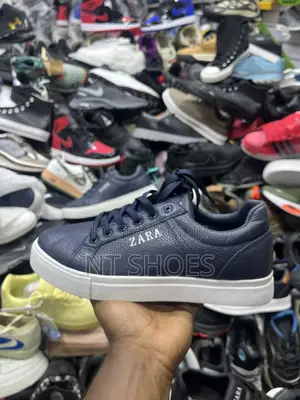 Zara Pebbled Leather Flat Sneaker