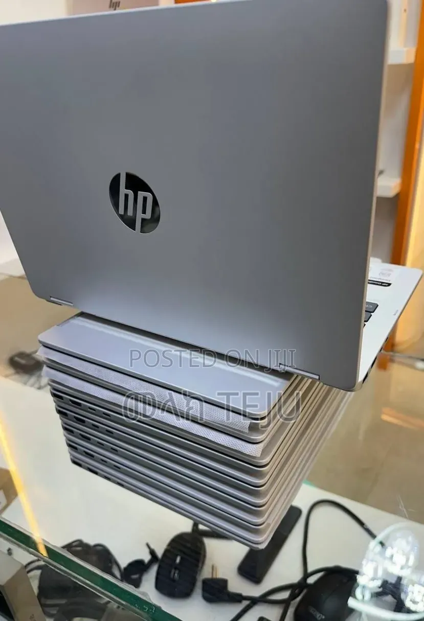 New Laptop HP OmniBook 5 14" 16GB Intel Core i7 SSD 512GB