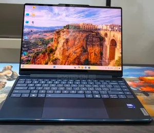 New Laptop Lenovo Yoga 7i 16GB Intel Core Ultra 7 SSD 1T